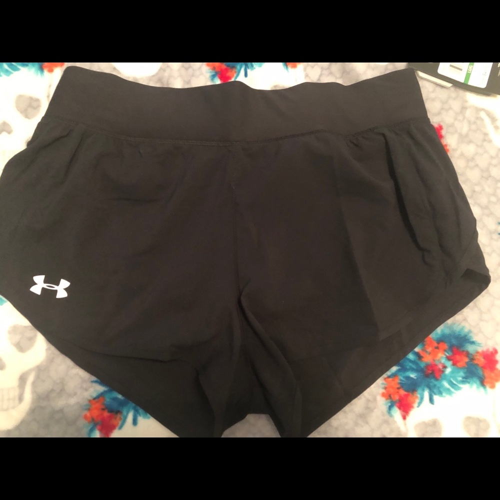 NWT women’s Under Armour shorts